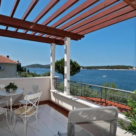 Roko - Seaside Apartment *